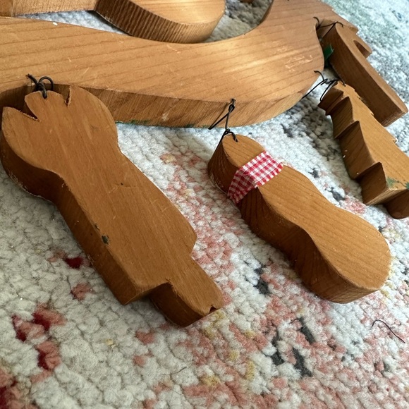 Vintage Hand Crafted Santa Have a Merry Christmas Wooden Wall Art - Picture 11 of 16